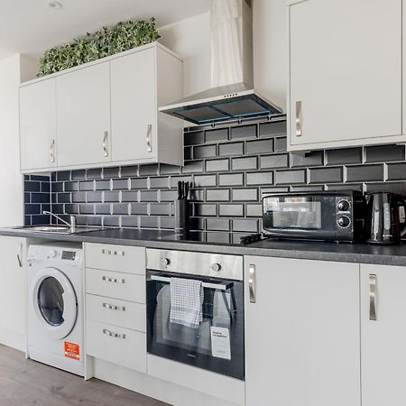 Vertigo Boutique Sleeps 4 London Kingston upon Thames  Eksteriør bilde
