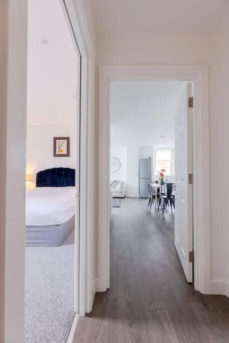 Vertigo Boutique Sleeps 4 London Kingston upon Thames  Eksteriør bilde