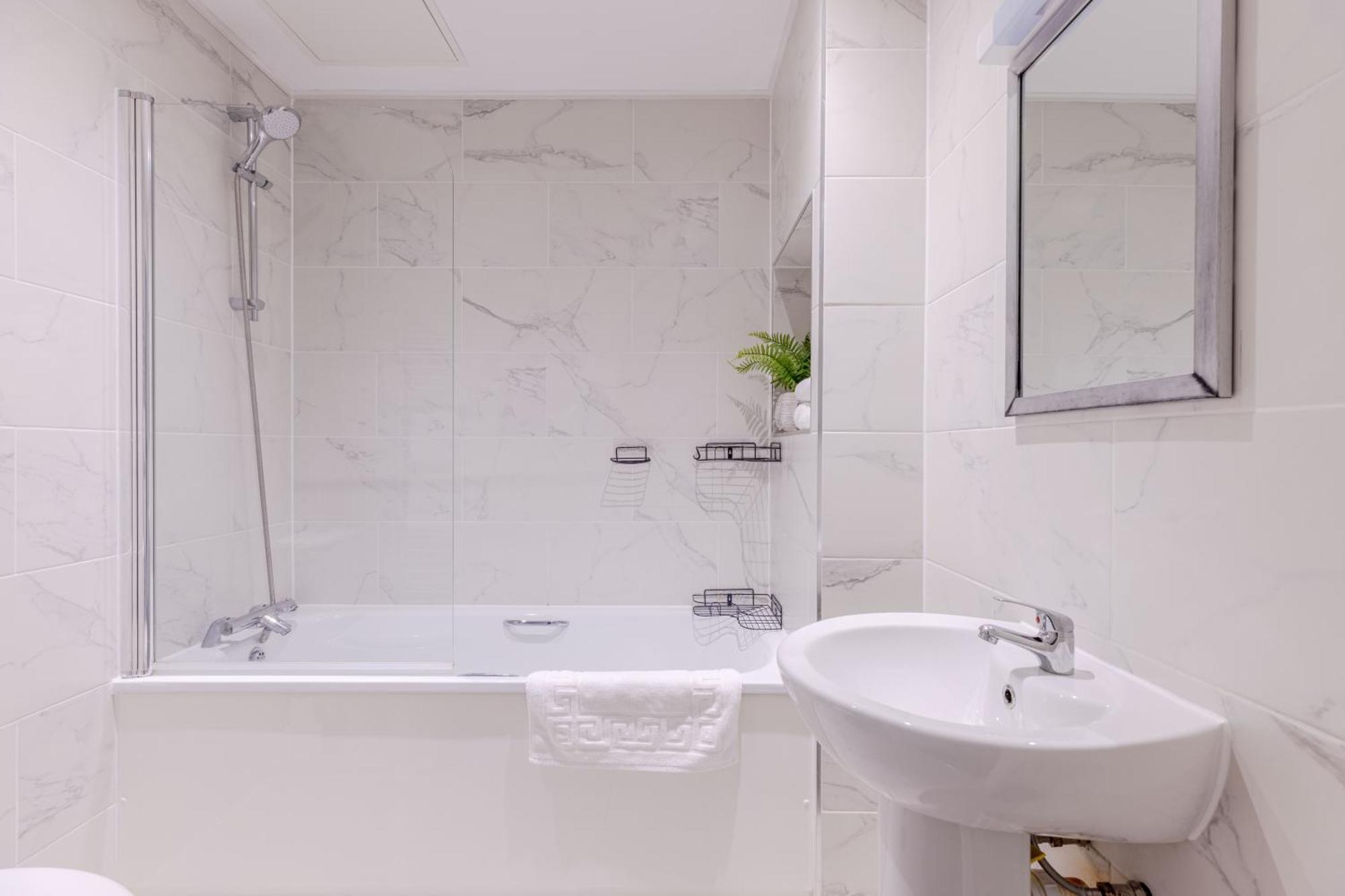 Vertigo Boutique Sleeps 4 London Kingston upon Thames  Eksteriør bilde